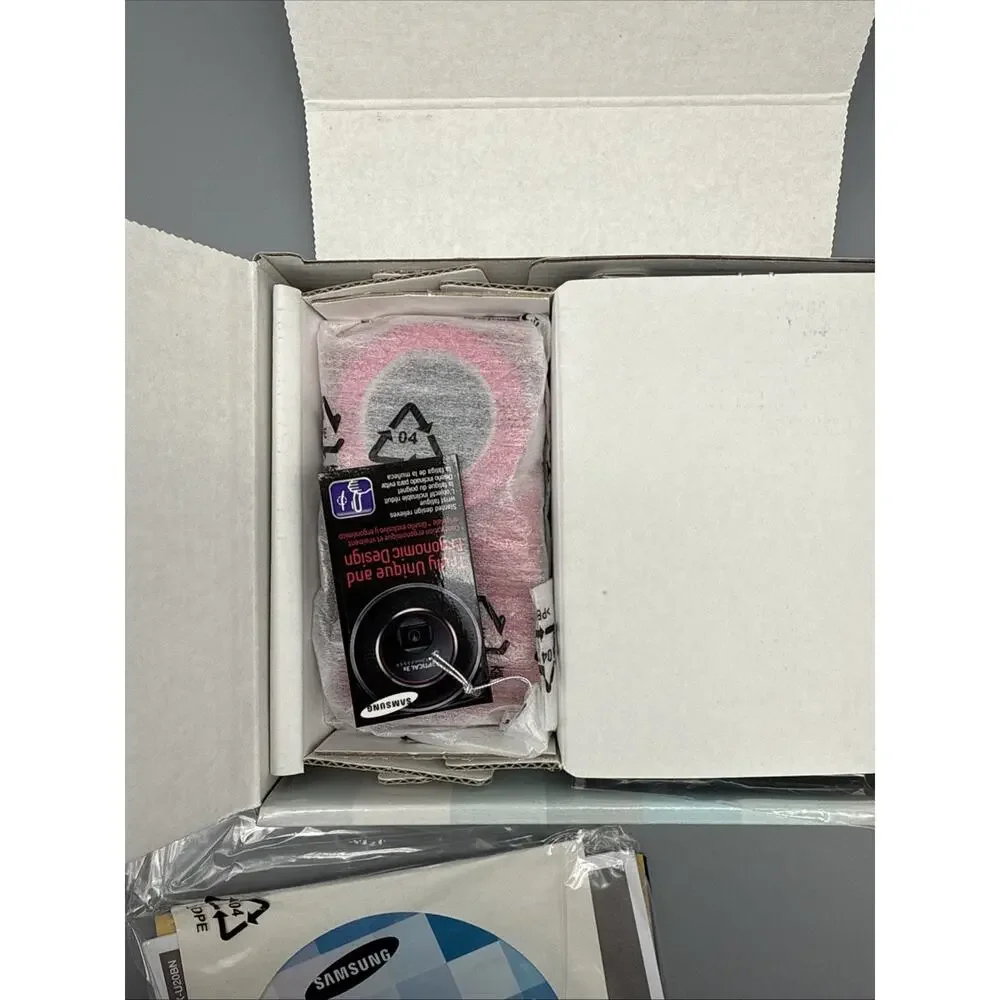 Samsung HMX U20RN HD Camcorder 7.8MP Digital Video Camera Red New